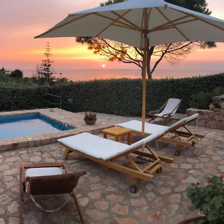 Alice-infinityholidays Villa